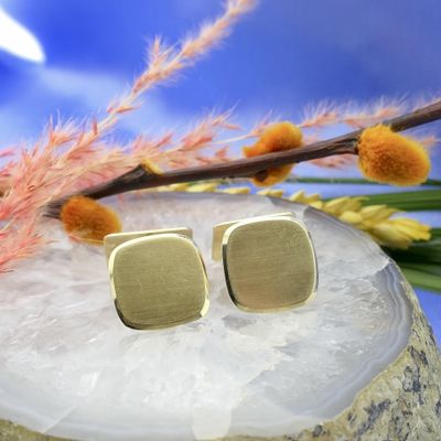 Image 2 of Gold cufflinks