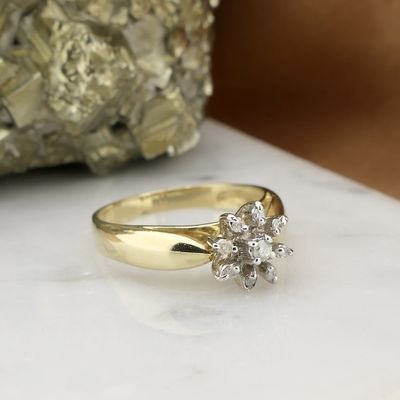 Image 2 of Gold entourage ring with diamond | 0.12 ct.