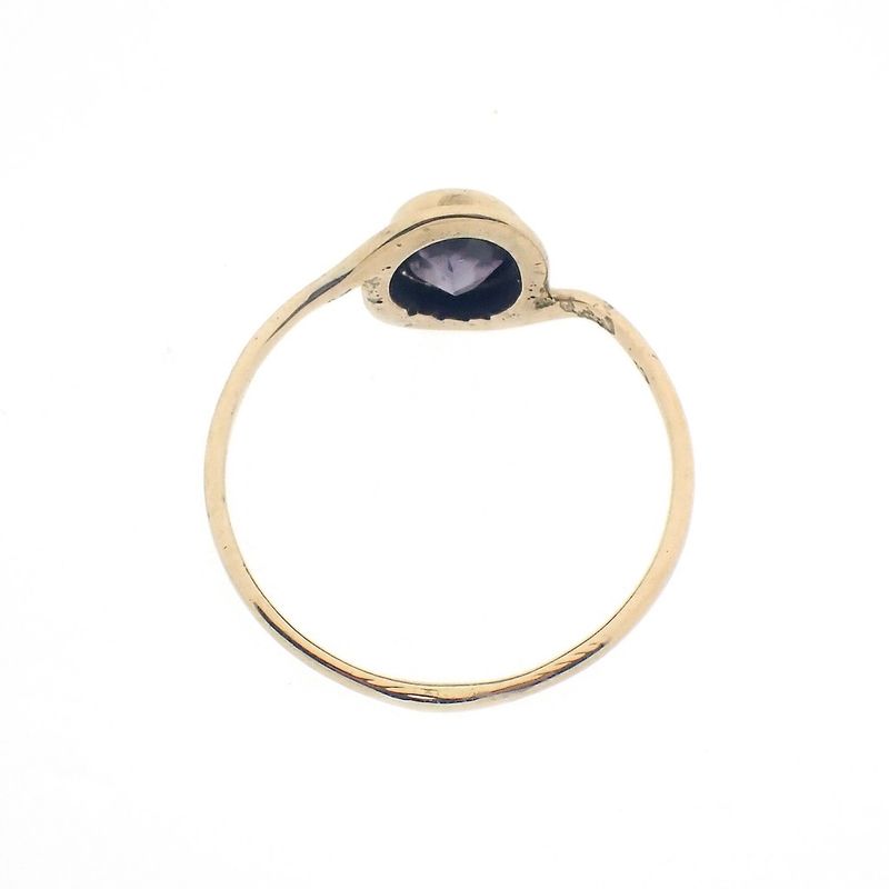 Image 7 of Vintage gold ring with purple sapphire