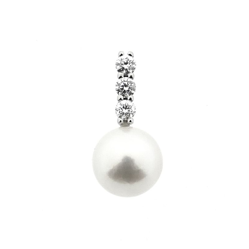 Image 1 of 18-karat white gold pendant with pearl and diamond | 0.18 ct.