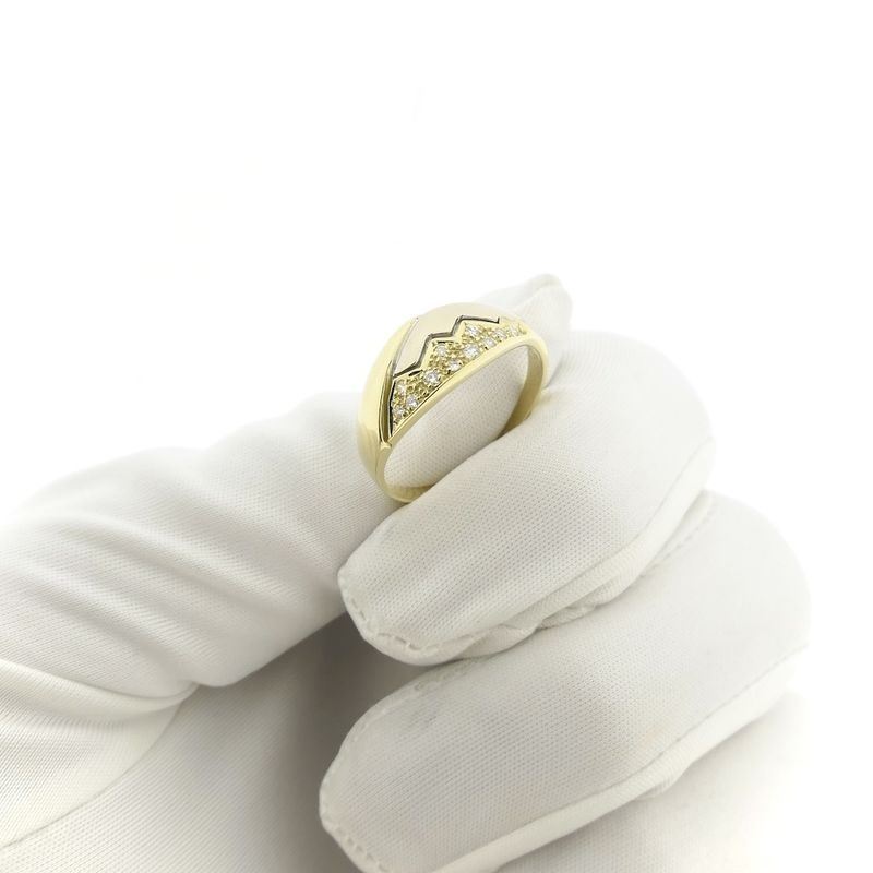 Image 9 of Two-tone gold ring with diamond; 0.075 ct.