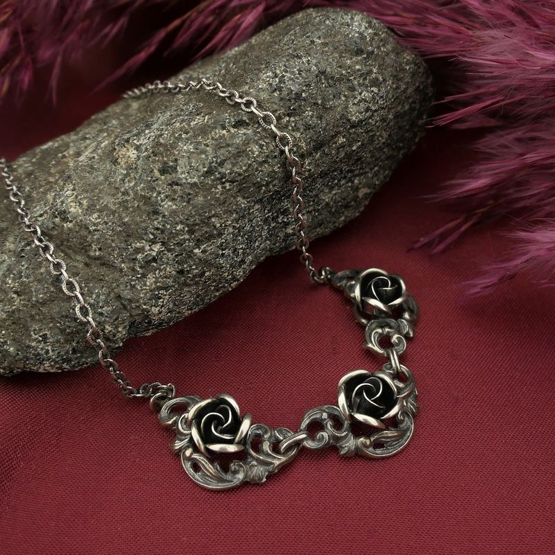 Image 9 of Silver anchor link chain with fixed pendant