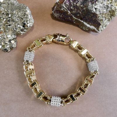 Gold magnum link bracelet with zirconia Image 2 of Gold magnum link bracelet with zirconia