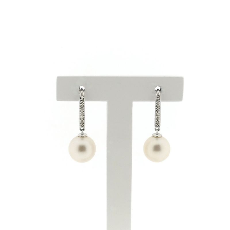 Image 3 of White gold stud earrings with pearl and diamond | 0.03 ct.