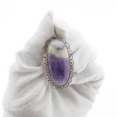 Image 2 of 9 carat pendant with amethyst quartz