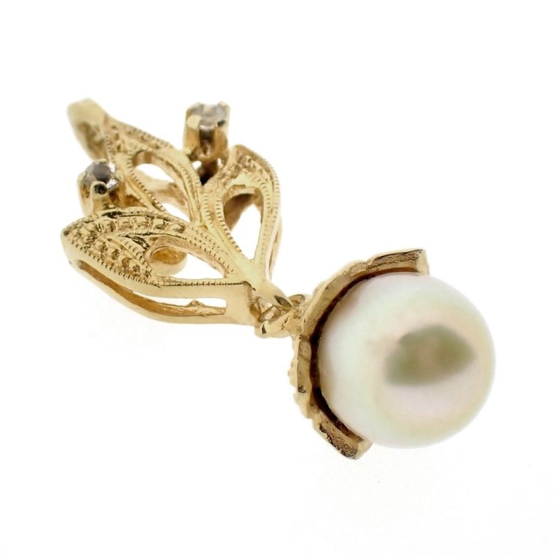Image 3 of Gold pendant set with pearl and zirconia