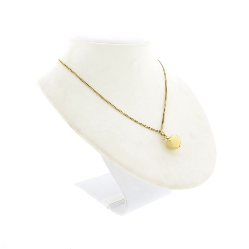 Image 5 of Gold pendant of an apple