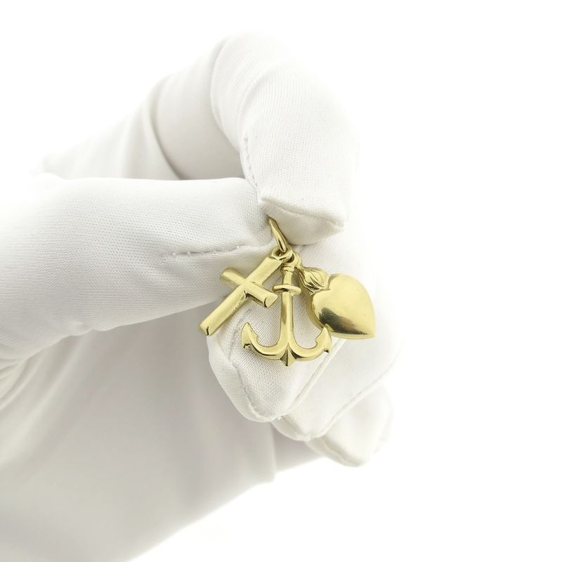 Image 11 of Gold pendant; Faith, hope and love