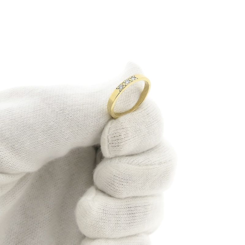 Image 9 of Gold ring with diamond; 0.06 ct. | Jeunesse