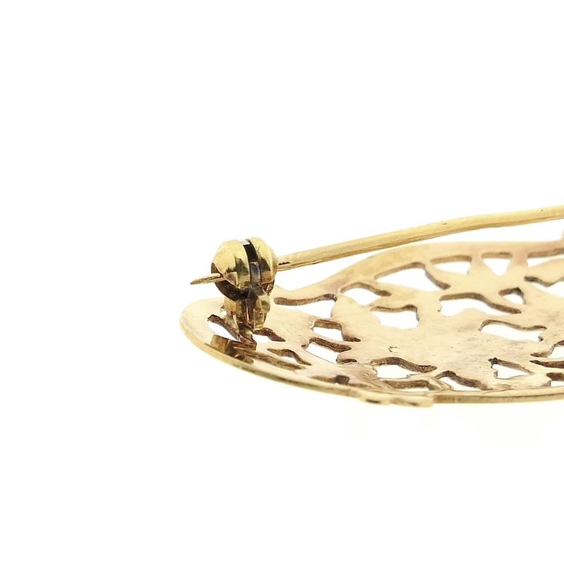 Image 4 of Vintage gold brooch with a floral design