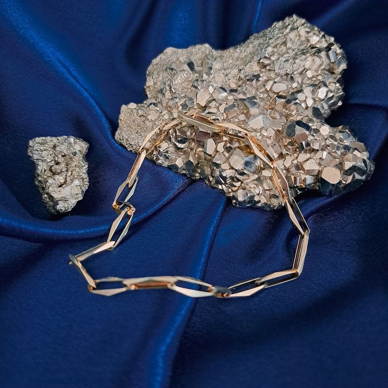 Image 2 of Gold closed forever link bracelet | 19.5 cm