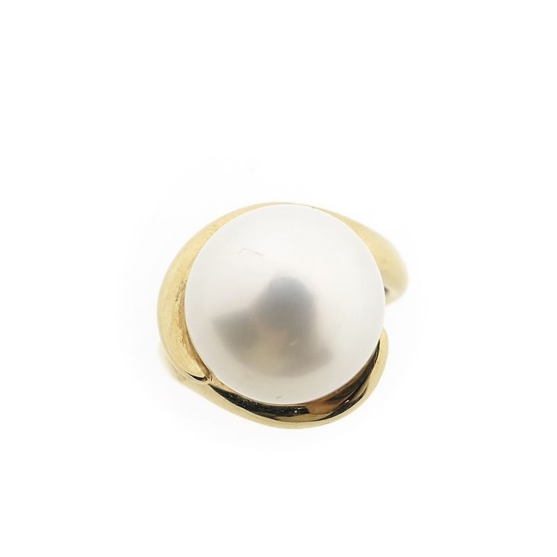 Image 2 of Gold ring with large cultured pearl