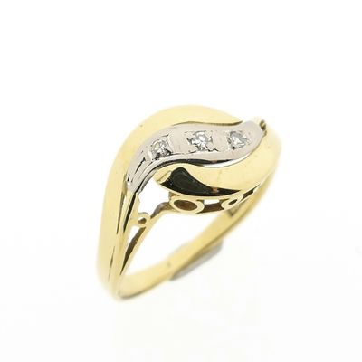 Two-tone gold ring with diamond; 0.06 ct. Image 1 of Two-tone gold ring with diamond; 0.06 ct.