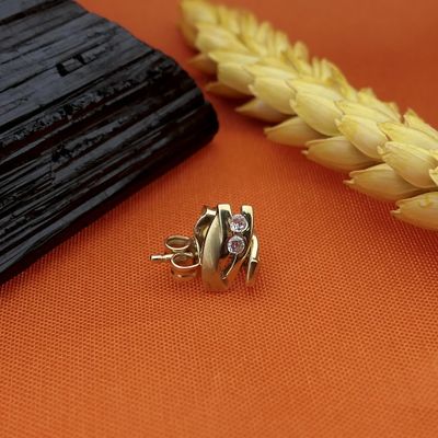 Image 2 of Gold stud earrings with zirconia