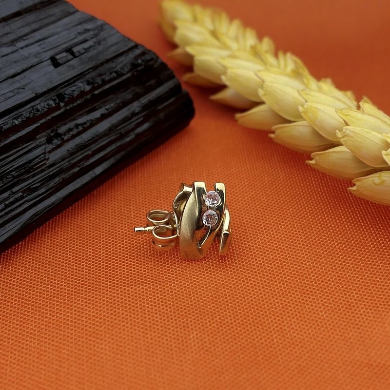 Image 2 of Gold stud earrings with zirconia