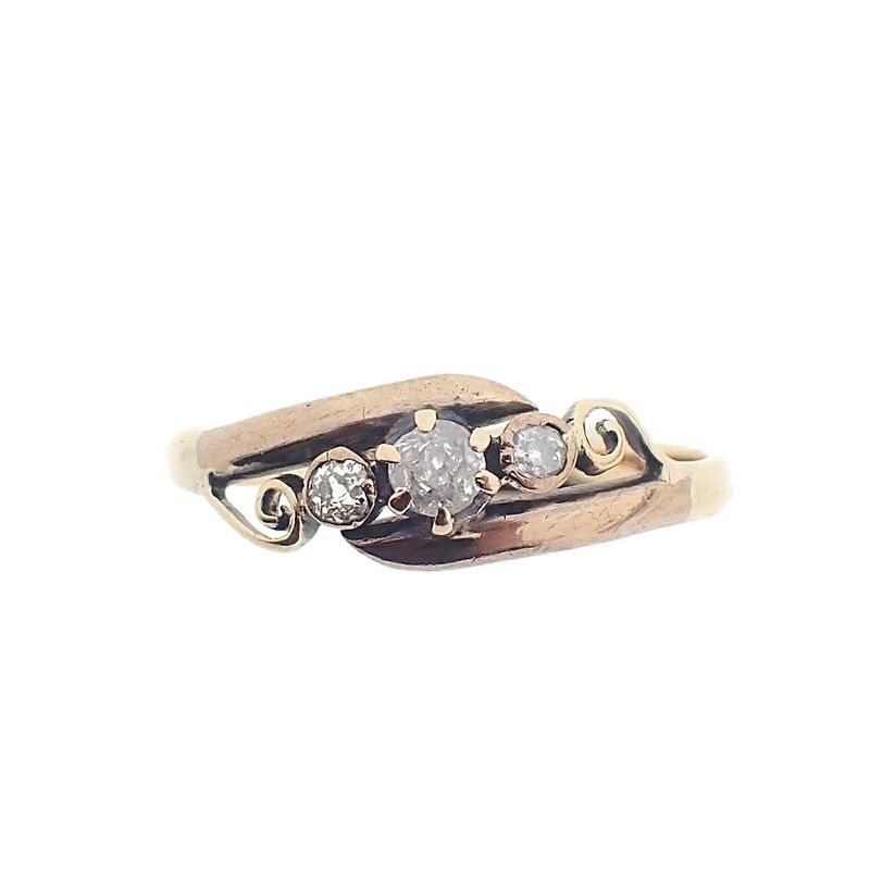 Image 3 of Two-tone gold ring with diamonds; 0.17 ct. | Antique