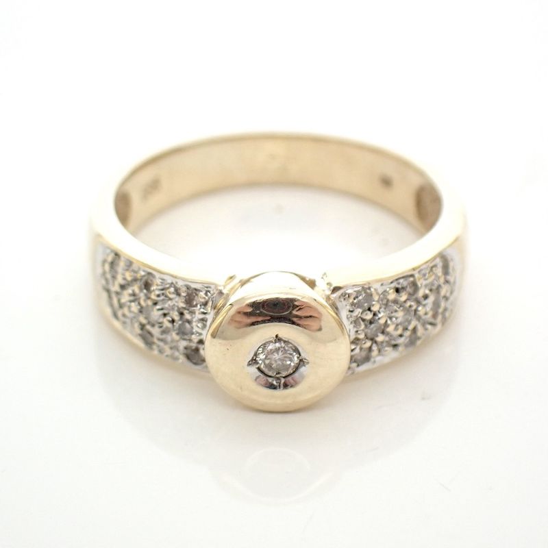 Image 4 of Gold ladies ring with diamonds; 0.35 ct.