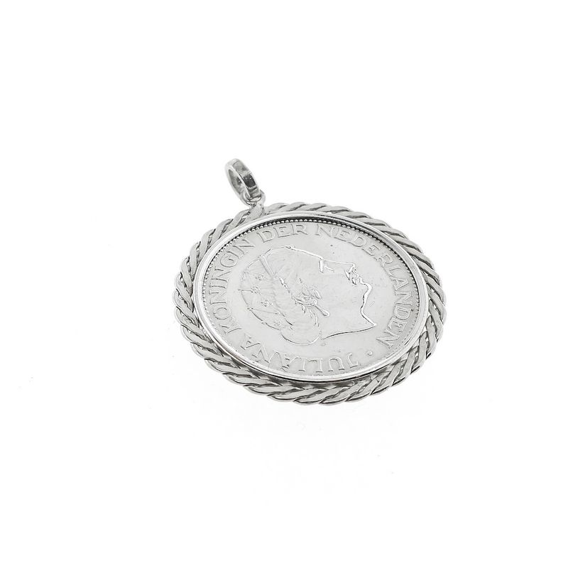 Image 3 of Silver coin pendant of 2.5 guilders; 1960 | Queen Juliana
