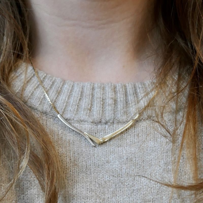 Image 9 of Two-tone gold cobra link necklace with fixed pendant