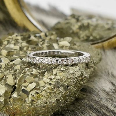 18K white gold alliance ring with 0.4 ct diamond Image 2 of 18K white gold alliance ring with 0.4 ct diamond