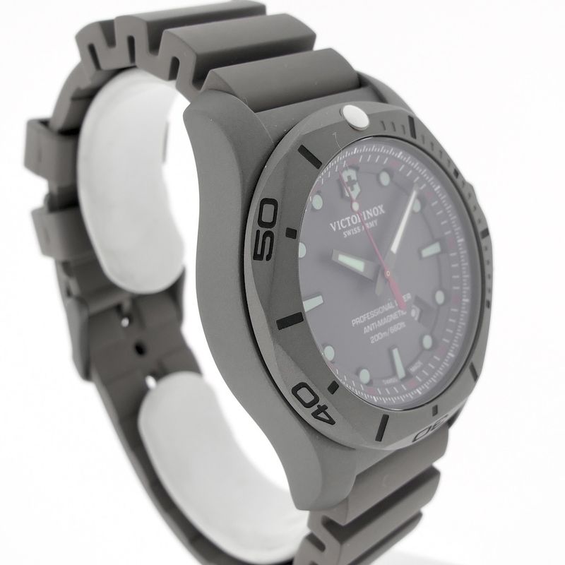 Image 3 of Victorinox Swiss Army Professional Diver; Men's watch