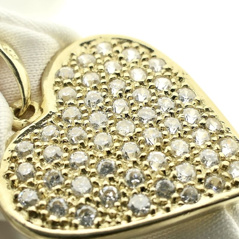 Image 4 of Gold pendant of a heart with zirconia