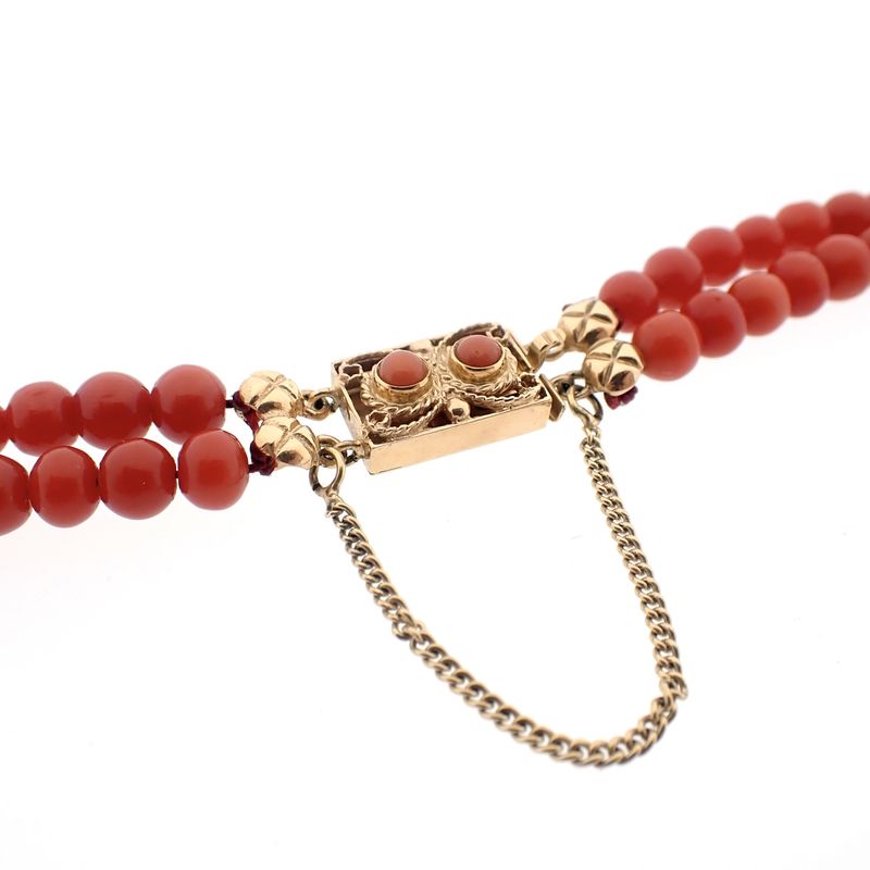Image 5 of Vintage/antique red coral bead necklace with gold clasp | 56 cm