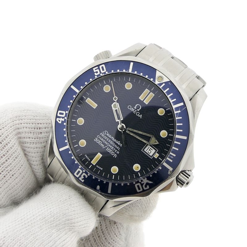 Image 9 of Omega Seamaster 300m 'James Bond'; Automatic men's diving watch