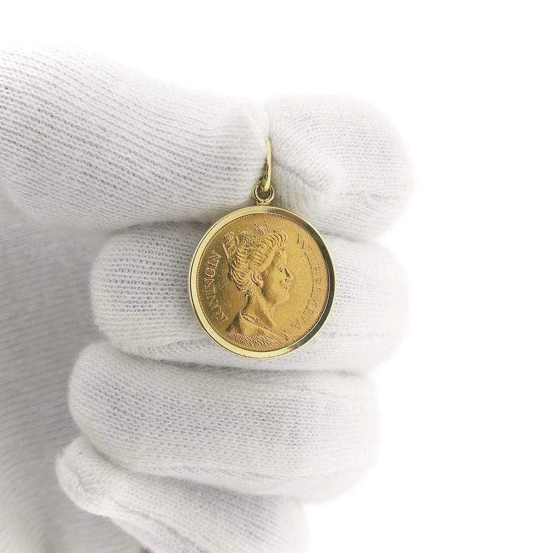 Image 13 of Gold five-guilder coin pendant; Queen Wilhelmina 1912