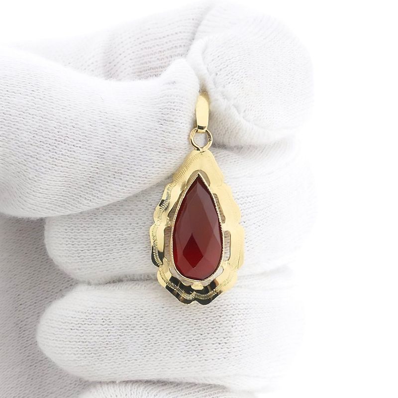 Image 10 of Vintage gold pendant with carnelian