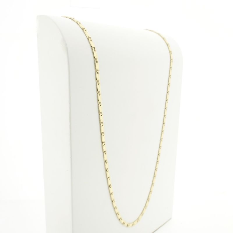 Image 3 of Gold closed Figaro link chain