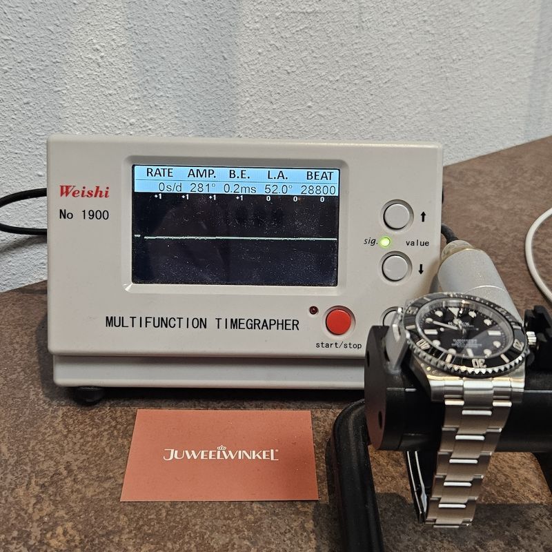 Image 20 of Rolex Submariner 40mm 114060; Automatic men's diving watch