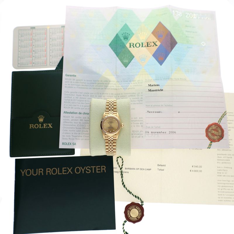 Image 10 of Rolex Oyster Perpetual 26mm 76198; 18ct. Yellow Gold Ladies Watch