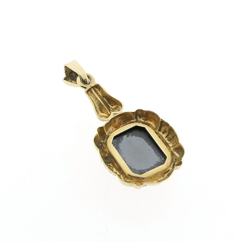 Image 7 of Gold pendant with hematite