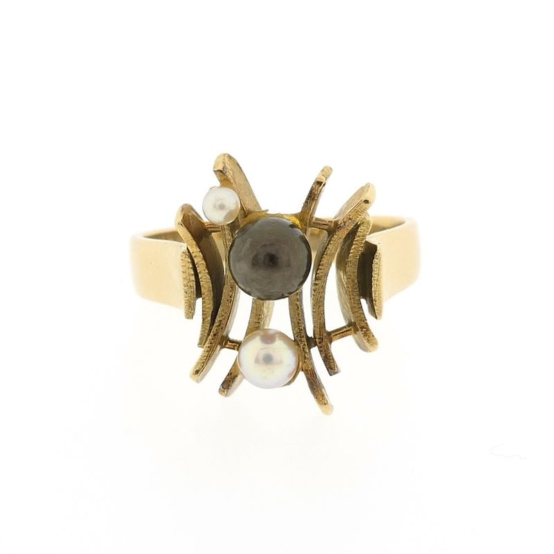 Image 7 of Gold ring with pearls