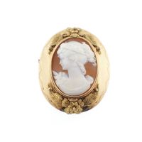 Gold brooch/pendant with cameo