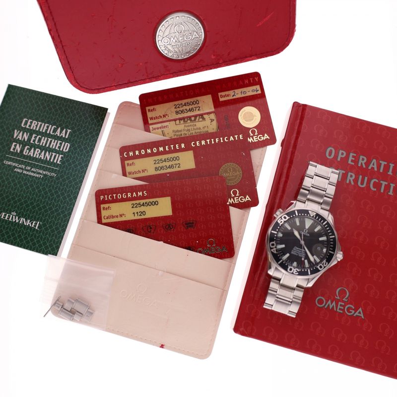 Afbeelding 2 van Omega Seamaster Diver 300M 'Peter Blake' 2254.50.00; Automatisch heren horloge