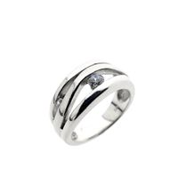 Silver ladies ring with zirconia