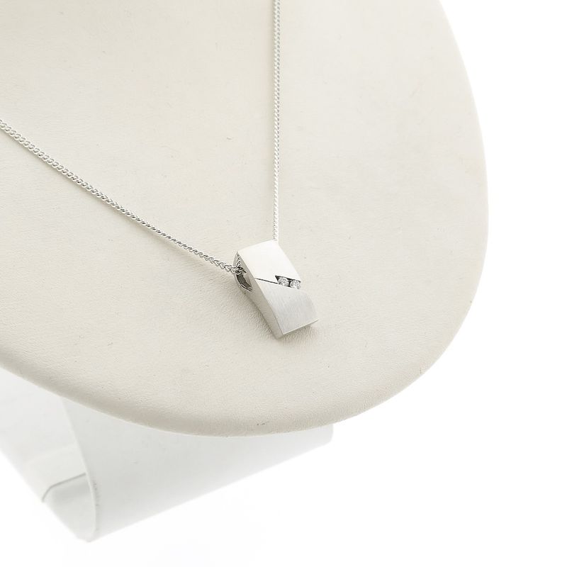 Image 3 of White gold pendant with diamond | 0.09 ct.