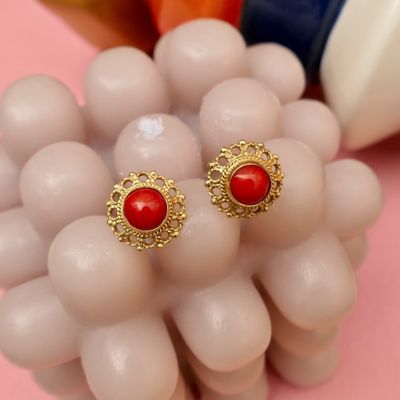 Image 2 of Antique/vintage gold stud earrings with blood coral | Filigree technique