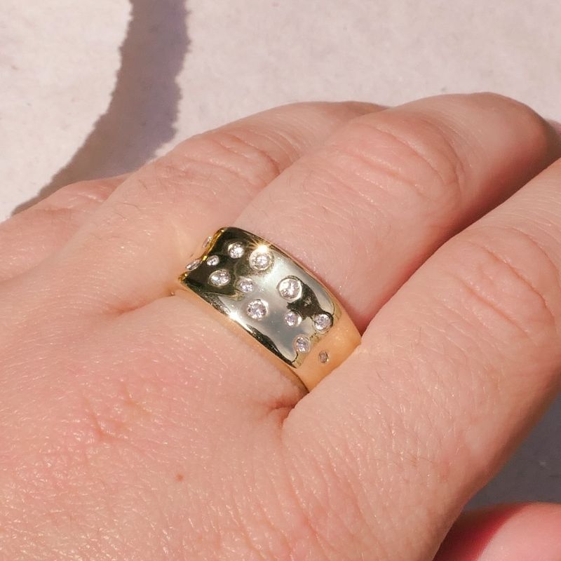 Image 7 of Gold ring with diamonds; 0.25 ct.