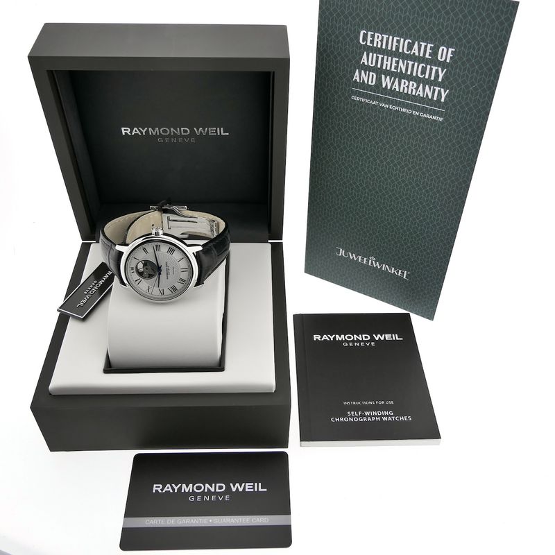 Image 18 of Raymond Weil Maestro 'Open Hearth' 2227-STC-00659; Automatic men's watch