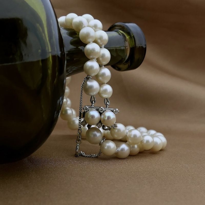 Image 2 of Pearl bracelet with white gold clasp and 0.18 ct. diamond | 20.5 cm