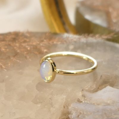 Image 2 of Gold ring with precious opal