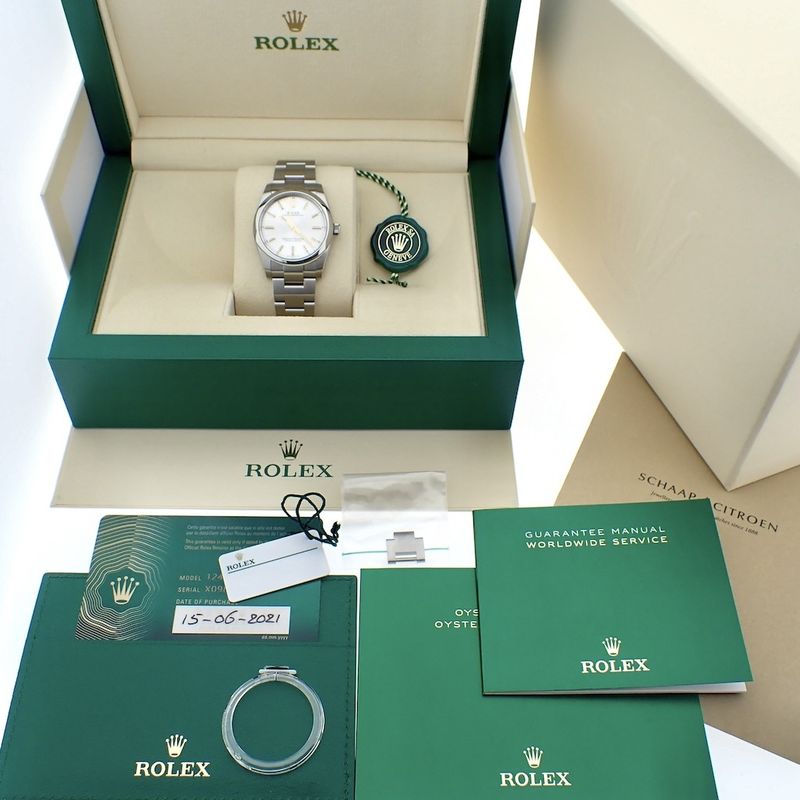Image 6 of Rolex Oyster Perpetual 124200; Unisex watch
