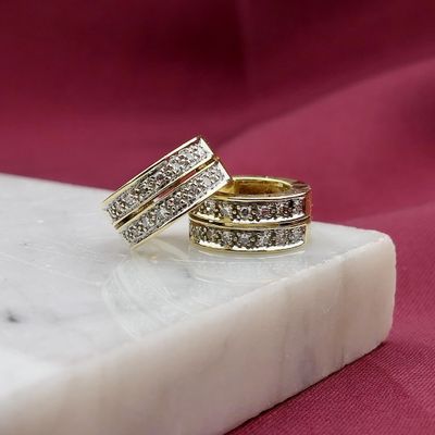 Image 2 of Gold hoop earrings with diamonds; Ø 13.1 mm