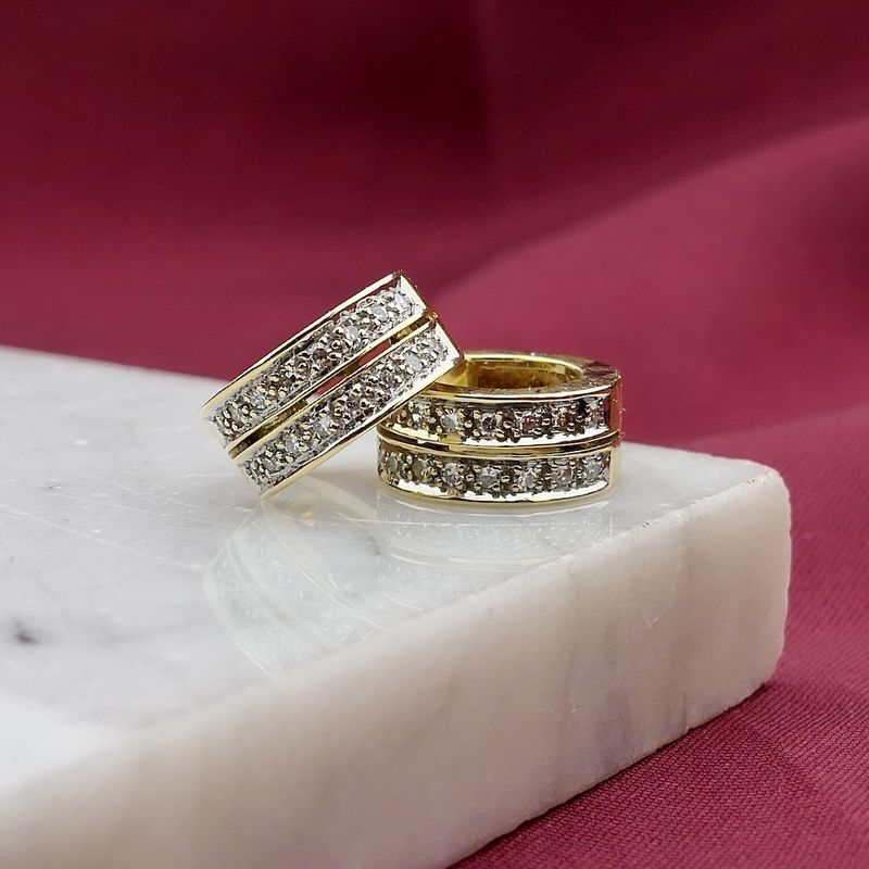 Image 2 of Gold hoop earrings with diamonds; Ø 13.1 mm