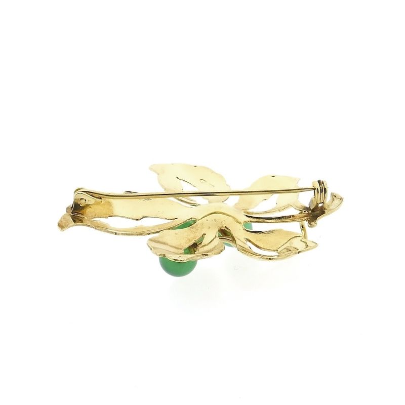 Image 3 of Golden oak leaf brooch with Imperial jade