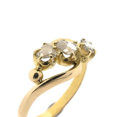Image 2 of Gold ring with diamonds; Approx. 0.15 ct.