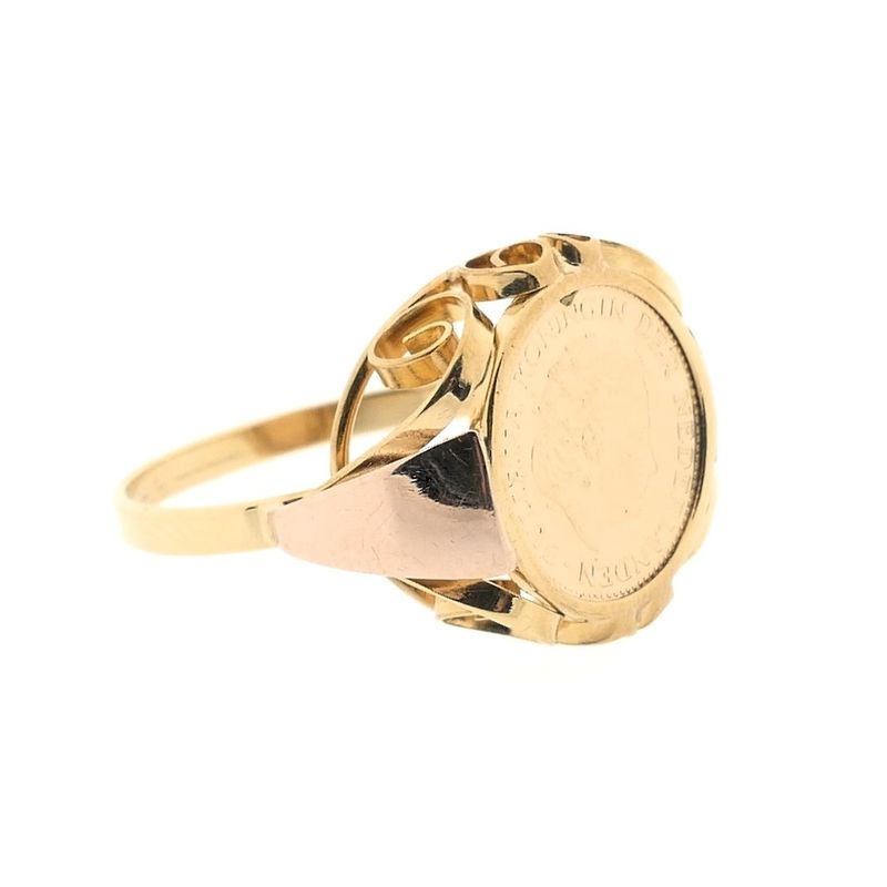 Image 5 of Gold ring with medal | Queen Juliana